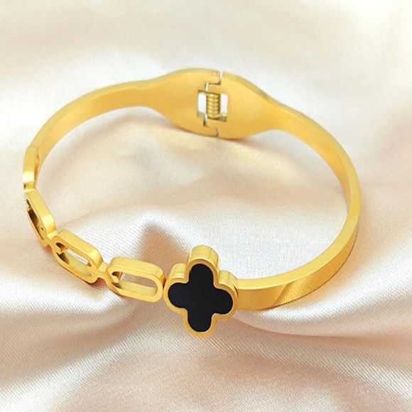Stainless Steal Flower Cuff Bangle - Picture 3 of 6